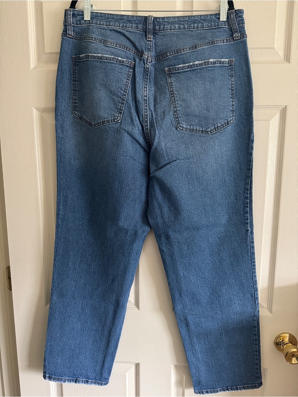 High-Rise 90s Straight Jeans in Medium Wash | Universal Thread, Size 17R - Picture 2 of 6
